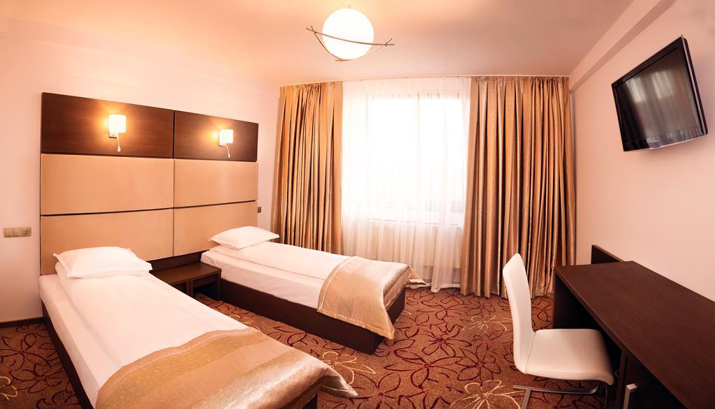 Hotel Bliss Sibiu Habitación foto